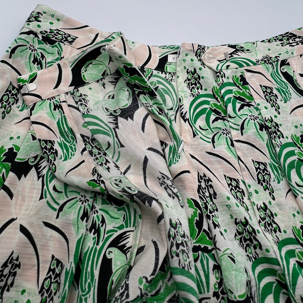 Veronica Beard Palm Garden Print Pleated Skort - Picture 5 of 8
